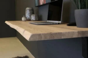 House of Sander York væghængt skrivebord i rustikt træ