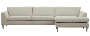Nordic stor sofa med beige stofbetræk og chaiselong